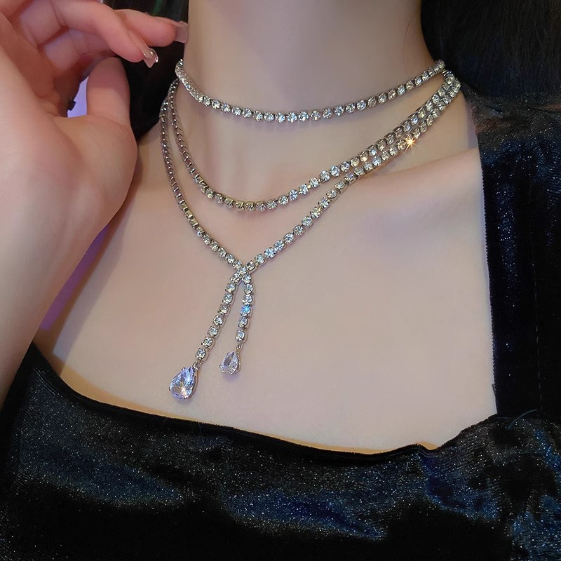 Napakagandang Kristal Na Multi-Layer Na Clavicle Chain, High-End Na Baroque, Light Luxury, Niche Performance Dress Chain, Light Luxury, Sweet And Cool Choker, Niche Design, Cool Na Istilong Kuwintas Mag-Order At Kumuha Kaagad Ng Isang Pares Ng Ear Cuffs Mula Sa Huling Larawan Bilang Regalo