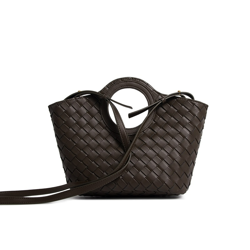 Chic Woven Handbag – Stylish and Versatile Tote for Every Occasion